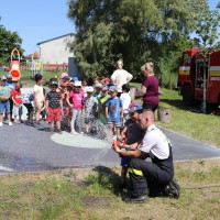 Deň detí s hasičmiObrázok 61