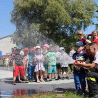 Deň detí s hasičmiObrázok 64