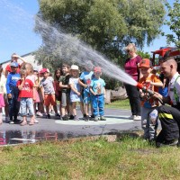 Deň detí s hasičmiObrázok 70